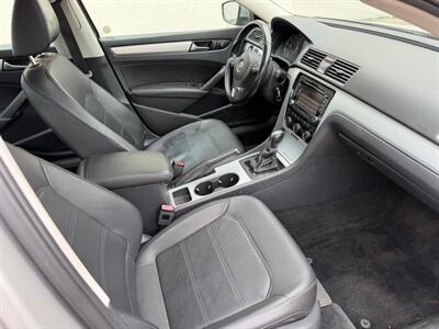 2013 Volkswagen Passat TDI SE   - Photo 10 - Madison, WI 53716