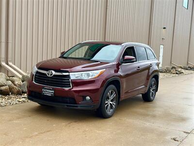 2016 Toyota Highlander XLE   - Photo 3 - Madison, WI 53716