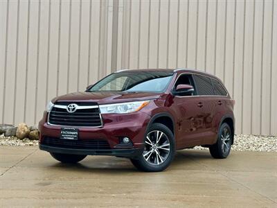 2016 Toyota Highlander XLE   - Photo 1 - Madison, WI 53716