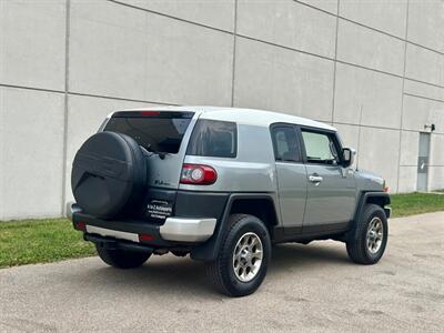 2012 Toyota FJ Cruiser   - Photo 9 - Madison, WI 53716