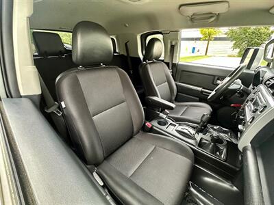 2012 Toyota FJ Cruiser   - Photo 22 - Madison, WI 53716