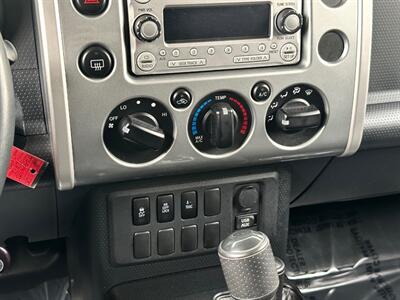 2012 Toyota FJ Cruiser   - Photo 27 - Madison, WI 53716
