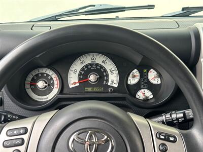2012 Toyota FJ Cruiser   - Photo 15 - Madison, WI 53716