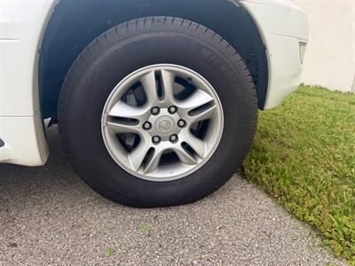 2005 Lexus GX 470 - Photo 39 - Madison, WI 53716