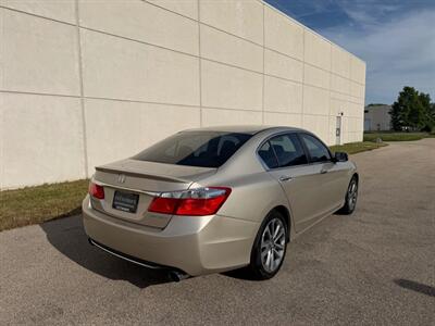 2014 Honda Accord Sport   - Photo 5 - Madison, WI 53716