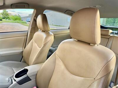 2012 Toyota Prius Four   - Photo 18 - Madison, WI 53716