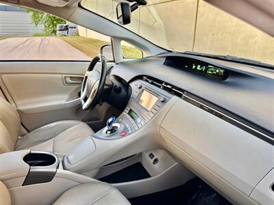 2012 Toyota Prius Four   - Photo 17 - Madison, WI 53716