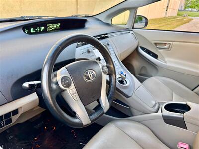 2012 Toyota Prius Four   - Photo 16 - Madison, WI 53716