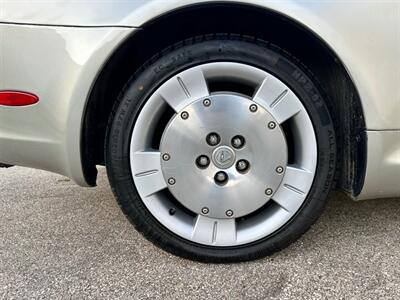 2004 Lexus SC 430   - Photo 30 - Madison, WI 53716