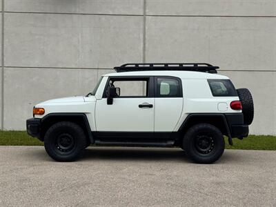 2011 Toyota FJ Cruiser - Photo 7 - Madison, WI 53716