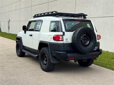 2011 Toyota FJ Cruiser - Photo 9 - Madison, WI 53716
