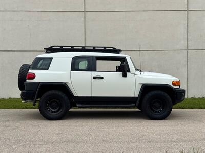 2011 Toyota FJ Cruiser - Photo 8 - Madison, WI 53716