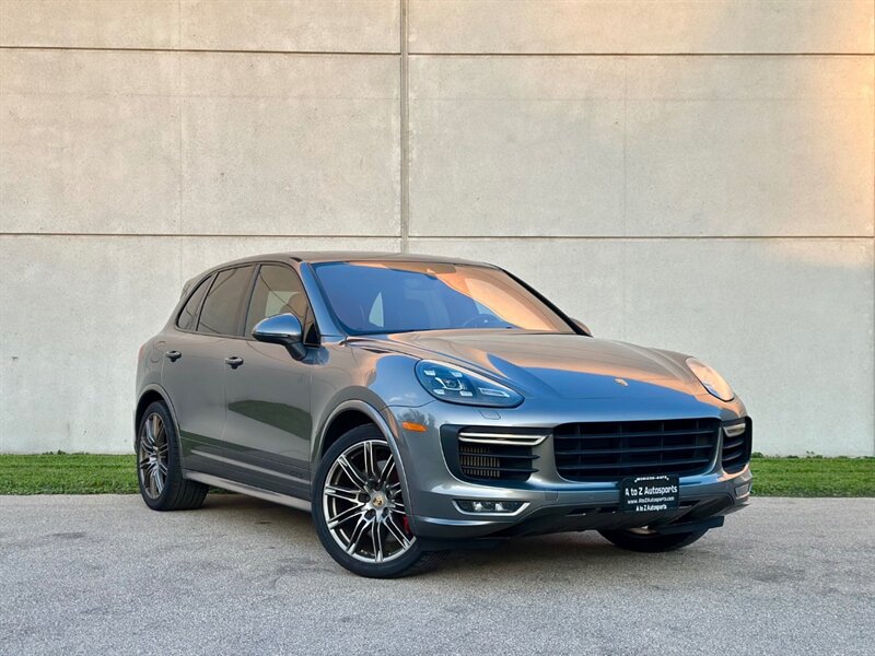 2016 Porsche Cayenne GTS  