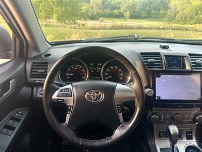 2012 Toyota Highlander SE   - Photo 15 - Madison, WI 53716