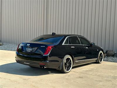 2017 Cadillac CT6 PLUG-IN Hybrid 2.0T   - Photo 11 - Madison, WI 53716