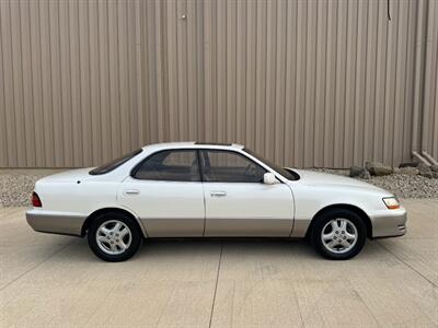 1995 Lexus ES 300   - Photo 13 - Madison, WI 53716