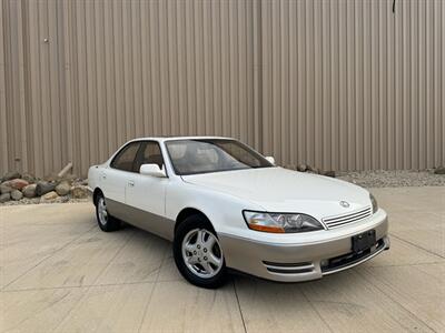 1995 Lexus ES 300   - Photo 2 - Madison, WI 53716