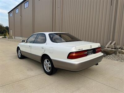 1995 Lexus ES 300   - Photo 8 - Madison, WI 53716