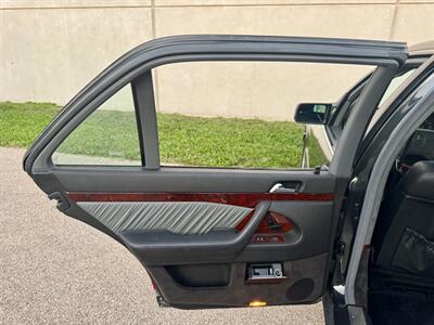 1995 Mercedes-Benz S 600 - Photo 46 - Madison, WI 53716