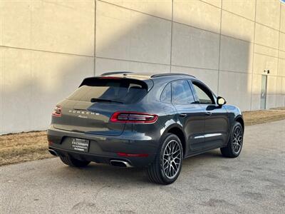 2018 Porsche Macan   - Photo 9 - Madison, WI 53716