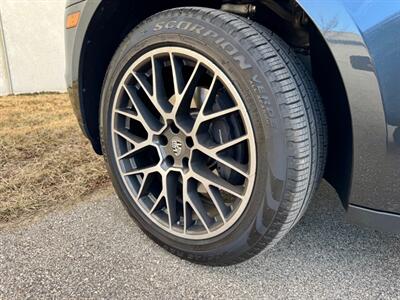 2018 Porsche Macan   - Photo 31 - Madison, WI 53716