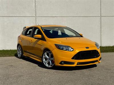 2013 Ford Focus ST   - Photo 2 - Madison, WI 53716