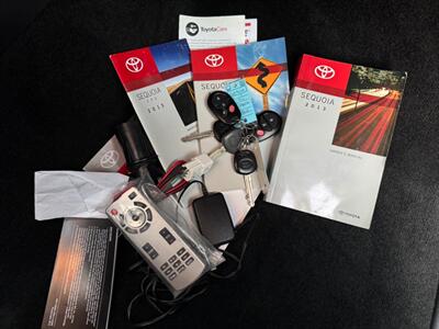 2013 Toyota Sequoia Platinum   - Photo 39 - Madison, WI 53716