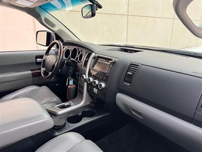 2013 Toyota Sequoia Platinum   - Photo 16 - Madison, WI 53716