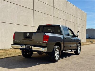 2012 Nissan Titan SV - Photo 9 - Madison, WI 53716
