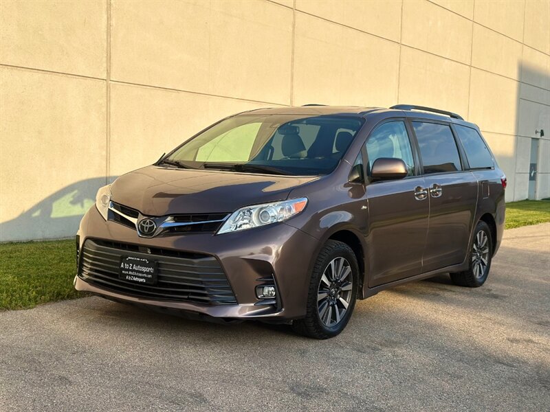 2018 Toyota Sienna XLE Premium photo 3