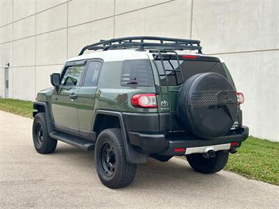 2013 Toyota FJ Cruiser   - Photo 8 - Madison, WI 53716