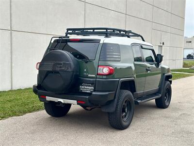 2013 Toyota FJ Cruiser   - Photo 9 - Madison, WI 53716