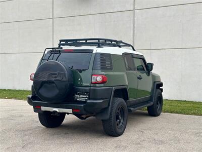 2013 Toyota FJ Cruiser   - Photo 11 - Madison, WI 53716