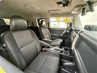 2013 Toyota FJ Cruiser   - Photo 22 - Madison, WI 53716