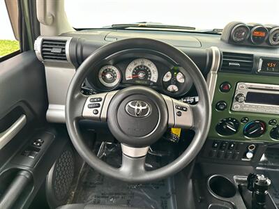 2013 Toyota FJ Cruiser   - Photo 15 - Madison, WI 53716