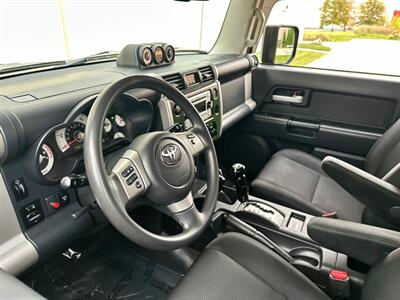 2013 Toyota FJ Cruiser   - Photo 17 - Madison, WI 53716