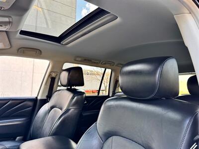 2017 INFINITI QX80   - Photo 19 - Madison, WI 53716