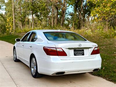 2012 Lexus LS 460   - Photo 8 - Madison, WI 53716