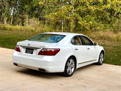 2012 Lexus LS 460   - Photo 11 - Madison, WI 53716