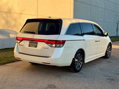 2015 Honda Odyssey Touring Elite   - Photo 9 - Madison, WI 53716