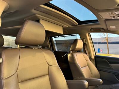 2015 Honda Odyssey Touring Elite   - Photo 19 - Madison, WI 53716