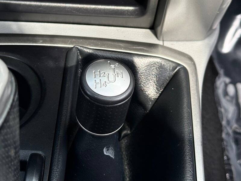 2010 Toyota 4Runner SR5 photo 30