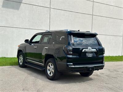 2010 Toyota 4Runner SR5   - Photo 10 - Madison, WI 53716