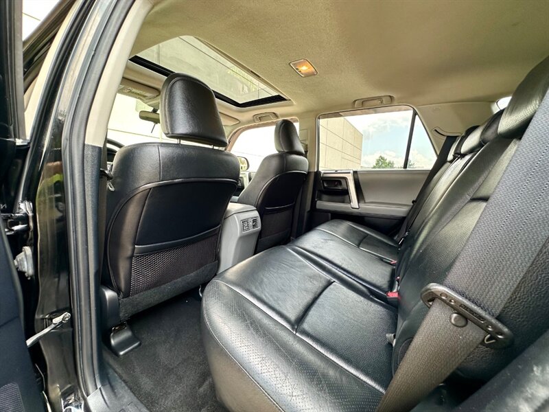 2010 Toyota 4Runner SR5 photo 22