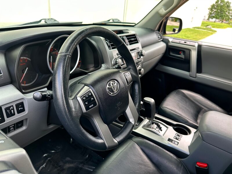 2010 Toyota 4Runner SR5 photo 16