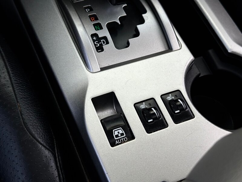 2010 Toyota 4Runner SR5 photo 27