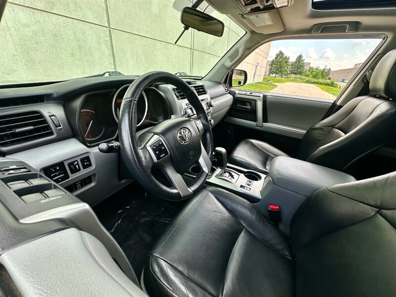 2010 Toyota 4Runner SR5 photo 15