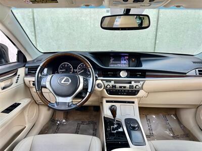 2013 Lexus ES 350   - Photo 14 - Madison, WI 53716