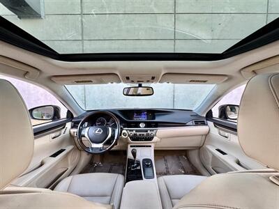 2013 Lexus ES 350   - Photo 13 - Madison, WI 53716