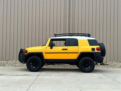 2007 Toyota FJ Cruiser 4dr SUV   - Photo 6 - Madison, WI 53716